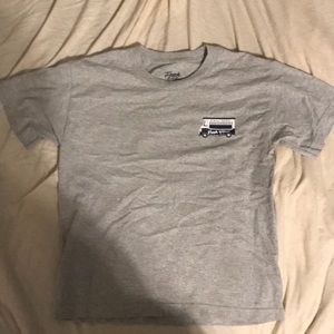 Fresh Vibes shirt boys size medium